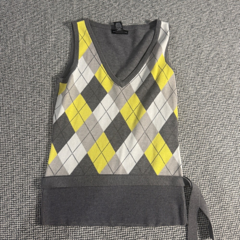 New York & Company Argyle Sweater Vest V-Neck Side Tie Grey Yellow Small